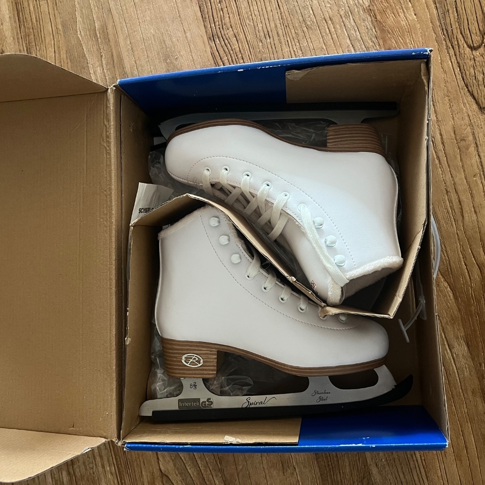 Reidell Jr Horizon Ice Figure Skates Sz 3 - Picture 5 of 16